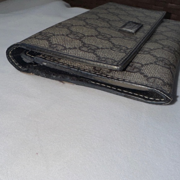 Vintage Gucci GG Plus Monogram Joy Continental
Flap Wallet - Picture 6 of 13